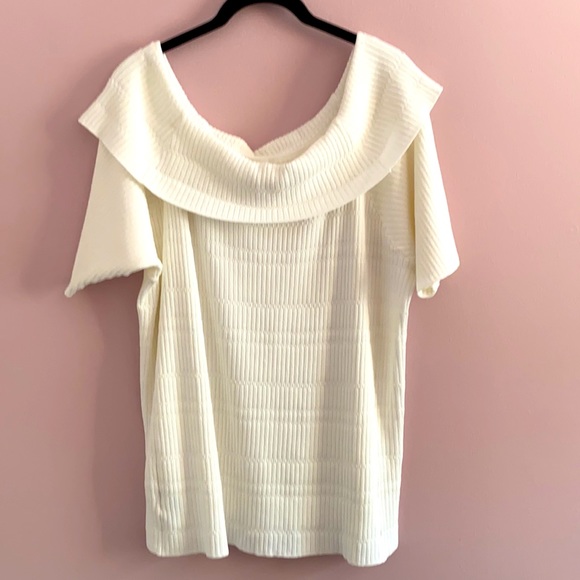 Lane Bryant - Gorgeous, half sleeve, textured sweater women’s Plus Size 28 - Picture 2 of 4